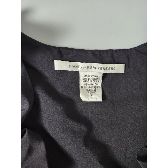 Diane Von Furstenberg Hampton Wrap Dress Size 2 Black Ruffle Neckline Sleeveless - Picture 3 of 6